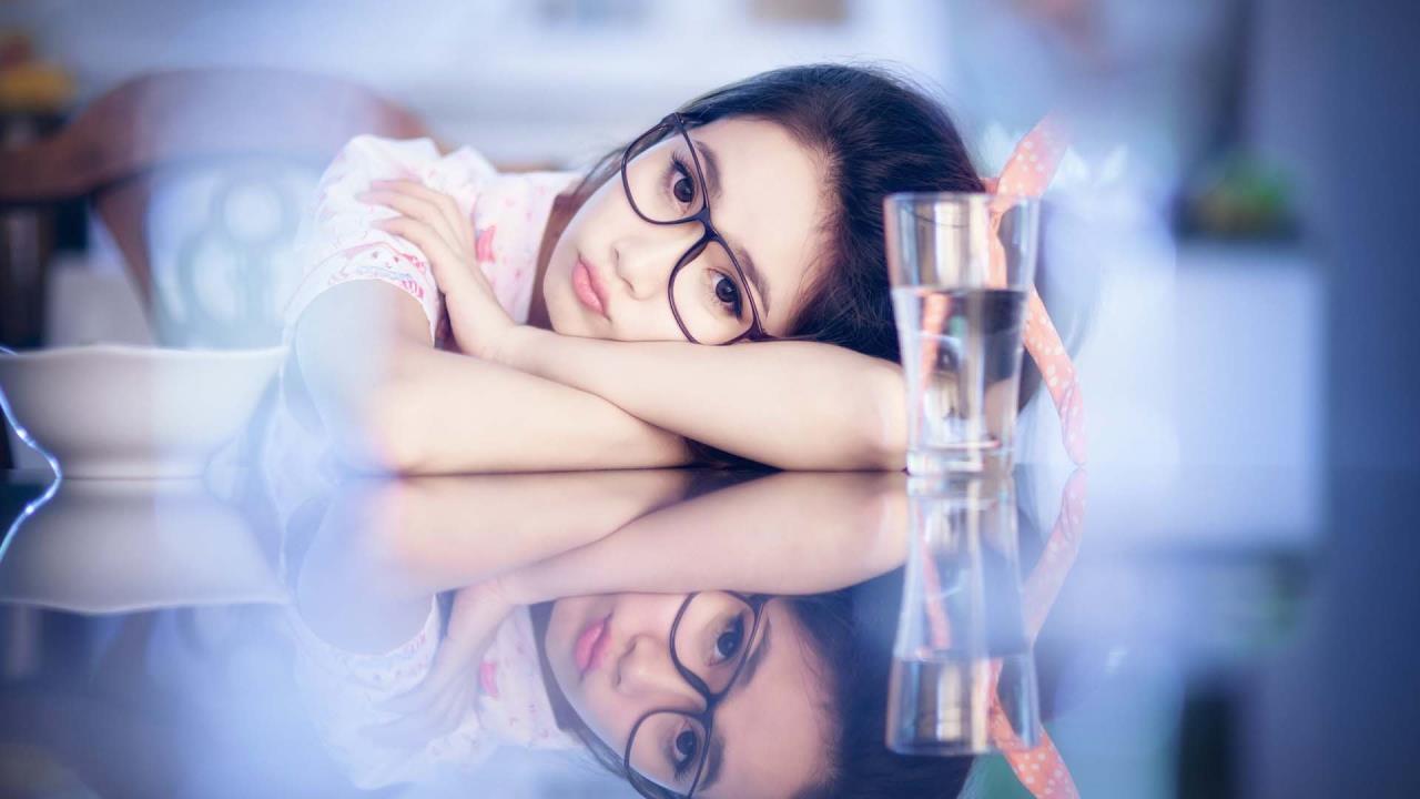 日本午夜电影:  超越想象的超现实主义与暴力美学